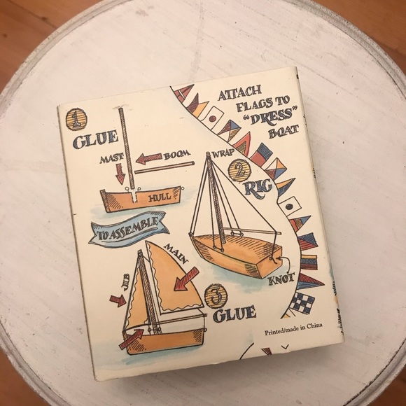 ⛵️3 Mini Boats in a Box Kit - Picture 2 of 4